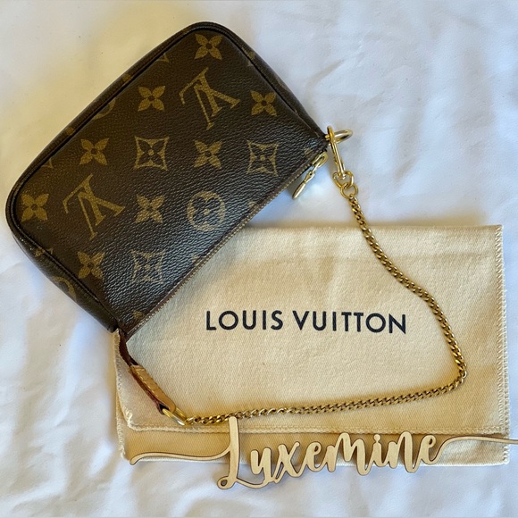 Authentic Louis Vuitton Monogram Mini Pochette - Picture 4 of 9